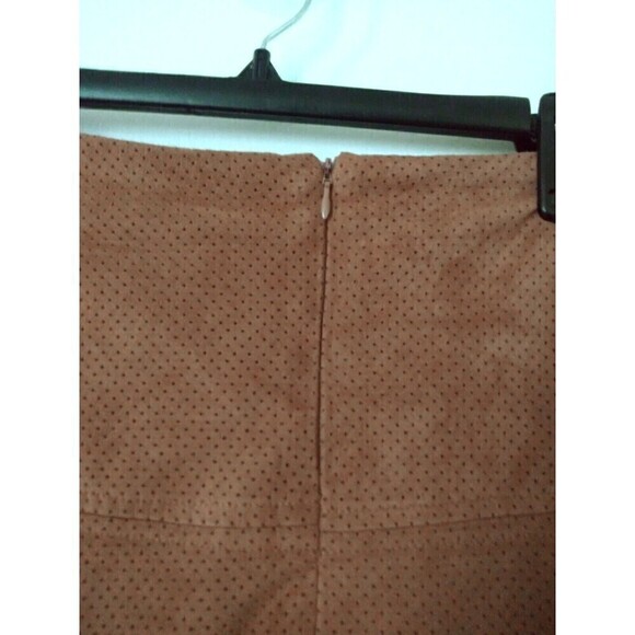 American Rag Brown Mini Skirt Size 3 Faux Suede A Line Back Zipper Mini - Picture 4 of 5